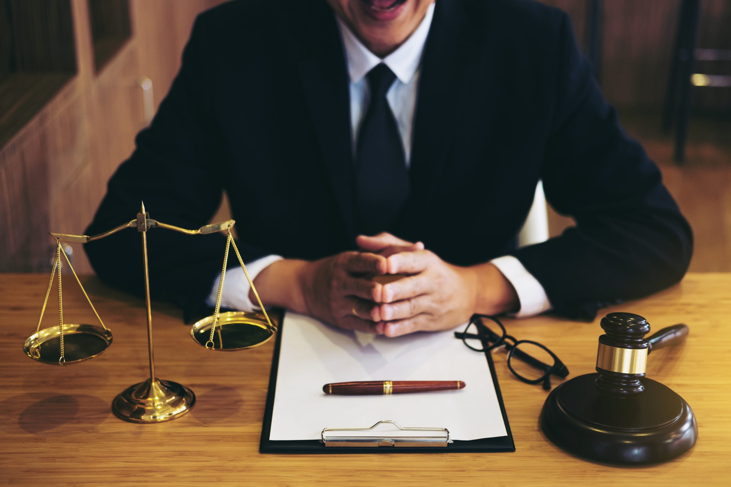 Роль арбитражного юриста в разрешении споров: ключевые задачи и функции